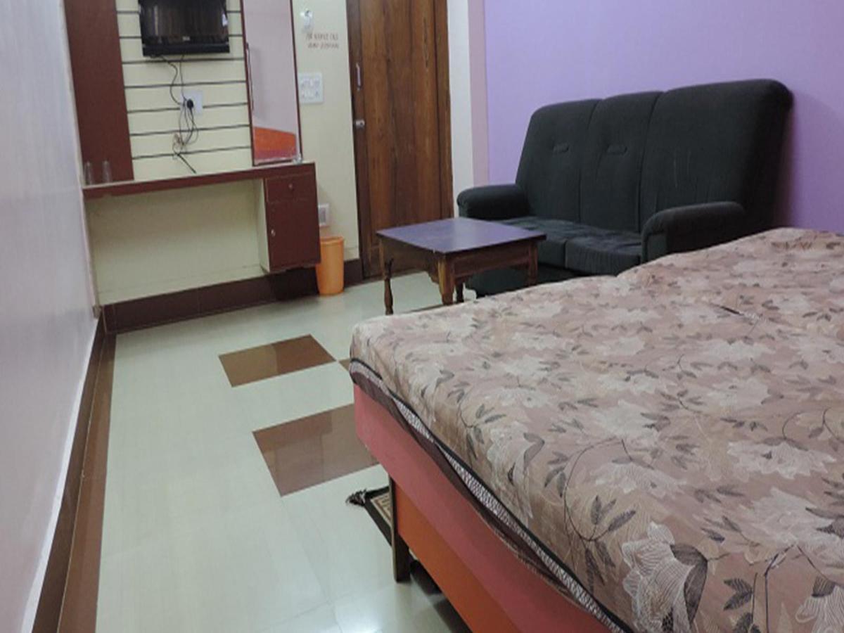 Hotel Anarkali Brahmapur Extérieur photo