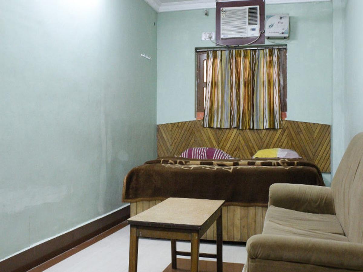 Hotel Anarkali Brahmapur Extérieur photo