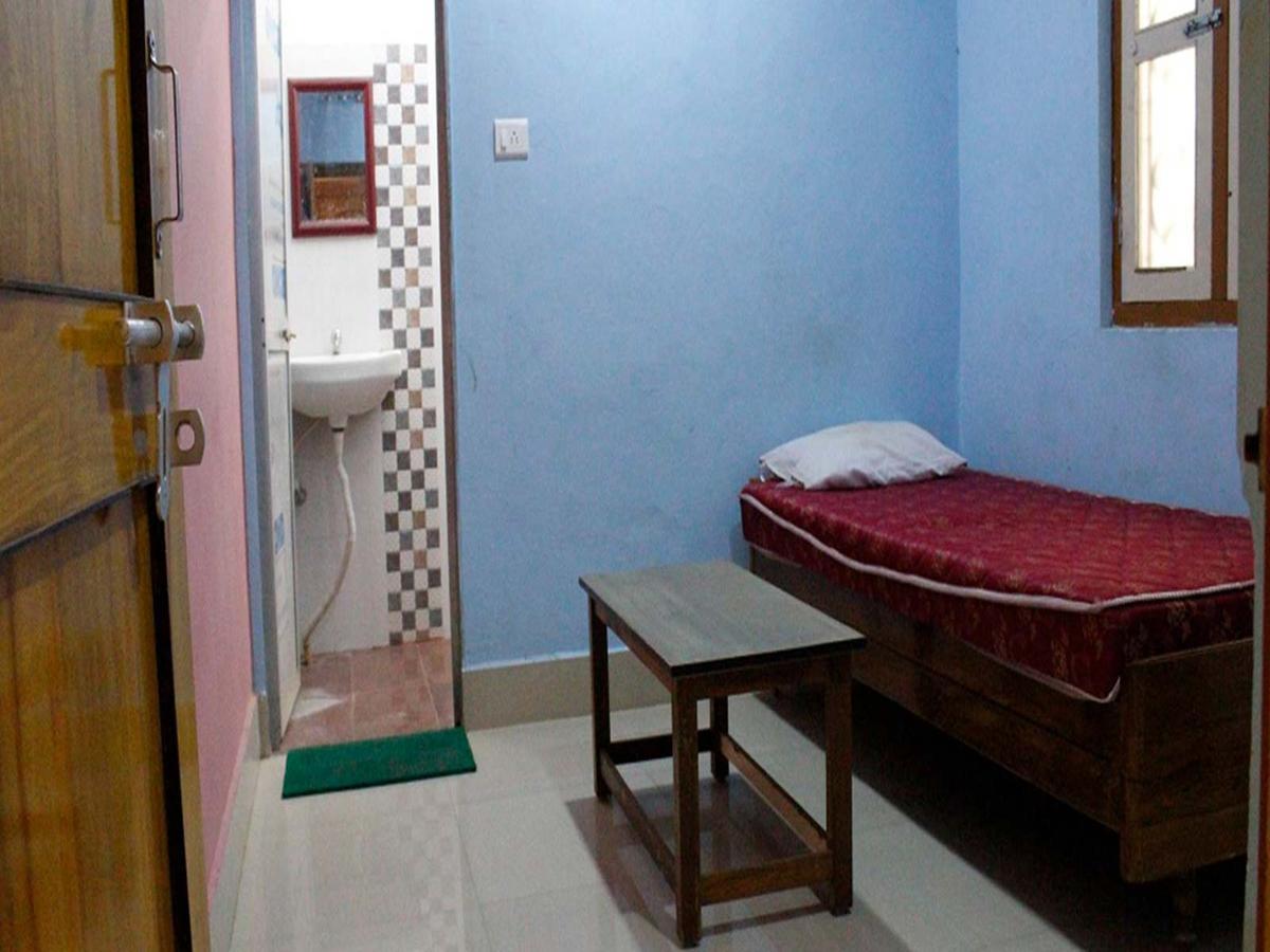 Hotel Anarkali Brahmapur Extérieur photo
